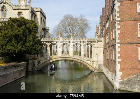 Pont des Soupirs St Johns College de Cambridge à partir de 2019 Pont de la cuisine Banque D'Images