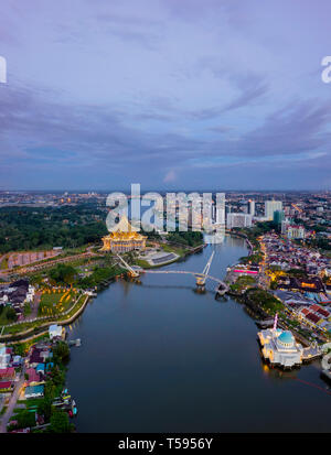 Vue aérienne, Kuching, Malaisie Bornéo Banque D'Images