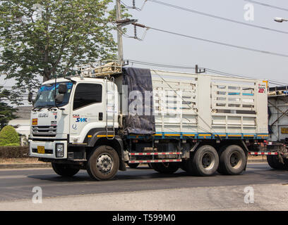 Chiang Mai, Thaïlande - 9 Avril 2019 : camion conteneur de SMK Logistique transport company. Photo road no.121 à environ 8 km du centre-ville de Chiangmai, Banque D'Images