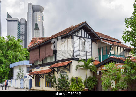 Bâtiments anciens et nouveaux , Centre-ville de Kuala Lumpur Banque D'Images