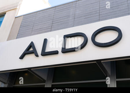 SANTA MONICA, CA/USA - 18 avril 2019 : Aldo store extérieur et le logo de marque. Banque D'Images