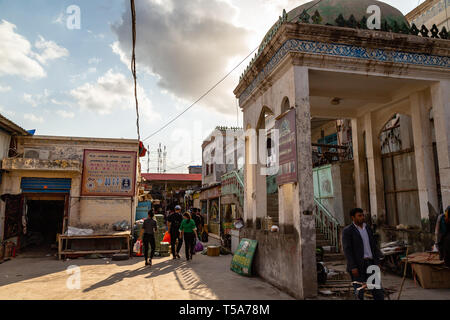 Aug 2017, du Xinjiang, Chine Kashgar, : le célèbre marché du dimanche de Kashgar, une destination populaire le long de la route de la soie, est bondé tous les jours avec tourist Banque D'Images