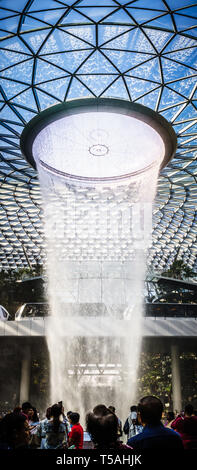 Singapour - Apr 16, 2019 : l'aéroport de Changi est un joyau à usage mixte à l'aéroport de Changi à Singapour qui s'est ouvert le 17 avril 2019. Banque D'Images