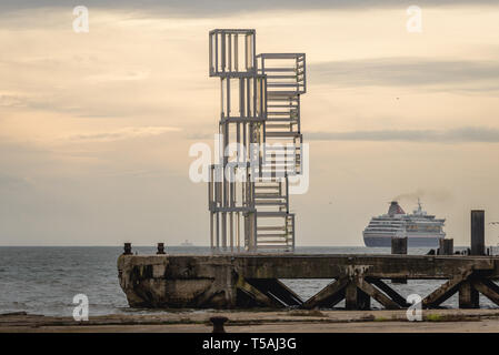 La sculpture centrale Tejo créé par visual artiste Pedro Cabrita Reis Banque D'Images
