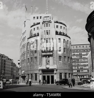 Années 1960, historiques, Marylebone, Londres, à l'extrémité nord de la rue Regent, Broadcasting House à Portland Place, de la BBC, dans le centre de Londres. Banque D'Images