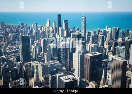 L'œil de l'oiseau remarquable vue sur le centre-ville de Chicago à partir de l'emblématique Willis Tower Skydeck au 103e étage Banque D'Images