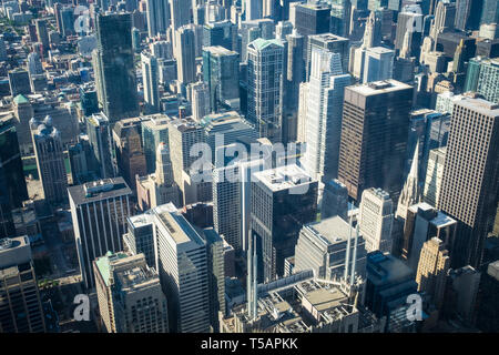 L'œil de l'oiseau remarquable vue sur le centre-ville de Chicago à partir de l'emblématique Willis Tower Skydeck au 103e étage Banque D'Images