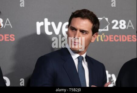 Madrid, Espagne ; 22/04/2019. Débat électoral des quatre principaux candidats à la présidence de l'Espagne 28 abril ((28A). Pablo Casado Parti Populaire (PP) de l'arrivée à la télévision espagnole (RTVE) studios Photo : Juan Carlos Rojas/photo | Alliance mondiale d'utilisation Banque D'Images