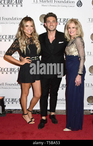 22 avril 2019 - Nashville, Tennessee, États-Unis - 22 avril 2019 - Nashville, Tennessee - Carly Pearce, Michael Ray. T.J. Martell Foundation Nashville meilleures caves 2019 tenue à l'hôtel Loews Vanderbilt Hotel. Crédit photo : Dara-Michelle Farr/AdMedia (crédit Image : © Dara-Michelle Farr/AdMedia via Zuma sur le fil) Banque D'Images