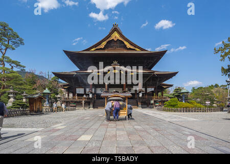 La salle principale du temple Zenkoji à Nagano, au Japon. Banque D'Images