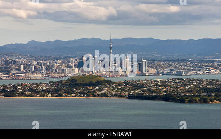 Auckland, également connu sous le nom de la ville de la voile et est la plus grande ville de la Nouvelle-Zélande, avec une population de 1,3 millions de personnes. Banque D'Images