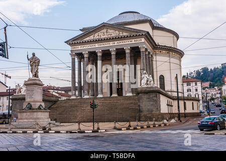 L'église paroissiale catholique Gran Madre di Dio, Turin Banque D'Images