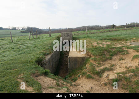 Colleville-sur-Mer, Omaha Beach, Normandie, France, March 28,2019, vestiges de l'important point fortifié allemand WN62, qui a été entièrement détruit durant Banque D'Images