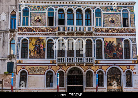 La façade du Palazzo Barbarigo, décoration, Venise Banque D'Images