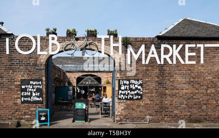 Avis de cafés et magasins à péage marché dans la vieille ville d'Édimbourg, Canongate, Ecosse, Royaume-Uni Banque D'Images