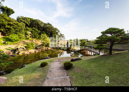 Jardin japonais jardin Gyokusen (Inmaru) à le château de Kanazawa, Ishikawa Prefecture, Japan Banque D'Images