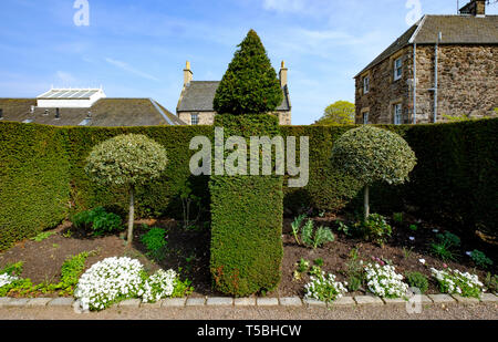 Vue sur Jardin proche de Dunbar off Canongate à Édimbourg Vieille Ville, Ecosse, Royaume-Uni Banque D'Images