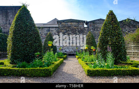 Vue sur Jardin proche de Dunbar off Canongate à Édimbourg Vieille Ville, Ecosse, Royaume-Uni Banque D'Images