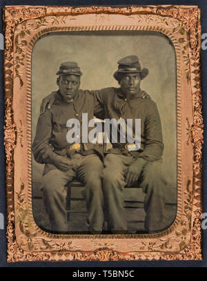 Deux soldats de l'Union africaine-américaine, Portrait assis, William A. Gladstone Collection of African American Photographs, années 1860 Banque D'Images