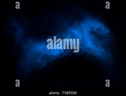 Cheval de feu en mouvement sur fond blanc Photo Stock - Alamy Cheval de feu en mouvement sur fond blanc Photo Stock - Alamy