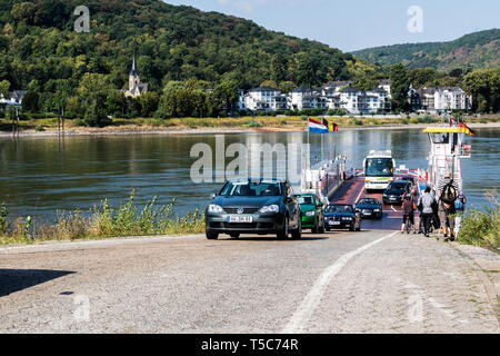 Ferry à Rhin entre Rheinbrohl et Bad Breisig, Rhénanie-Palatinat, Allemagne, 19.08.2018 Banque D'Images