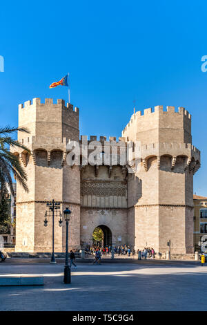 Porta dels Chambres ou Serranos Gate, Valencia, Espagne Banque D'Images