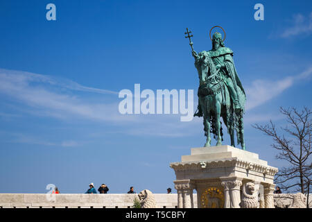 BUDAPEST, HONGRIE - 16 Avril 2019 : Monument de Saint Stéphane le château de Buda à Budapest Hongrie Banque D'Images