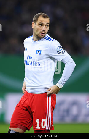 Hambourg, Allemagne - 23 avril : Pierre Michel Lasogga de Hambourg déçu au cours de la DFB Pokal semi finale match entre Sport Verein Hamburger et Ra Banque D'Images