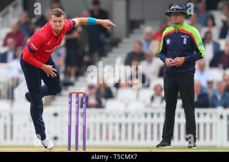 Londres, Royaume-Uni. 23 avril 2019 : Peter Siddle de bowling pendant l'Essex Essex Surrey v, Royal London un jour Cup match à la Kia Oval. Credit : Mitchell Gunn/ESPA-Images