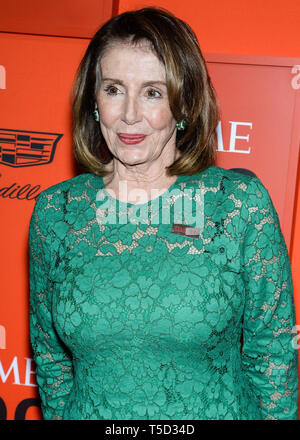 MANHATTAN, NEW YORK CITY, NEW YORK, USA - 23 avril : Nancy Pelosi arrive à l'heure 100 2019 Gala tenu au Frederick P. Rose Hall au Jazz at Lincoln Center le 23 avril 2019 à Manhattan, New York City, New York, United States. (Photo par Image Press Office) Banque D'Images