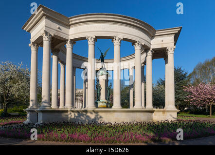 Le Welsh National War Memorial à Alexandra Gardens, Cathays Park, Cardiff. Banque D'Images