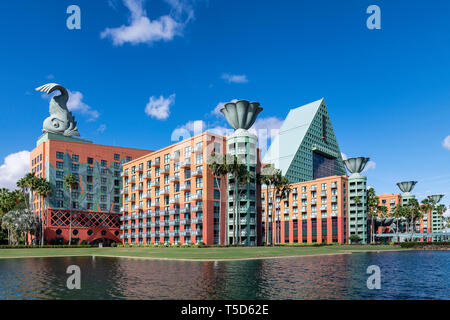 Le Walt Disney World Dolphin Resort est un hôtel conçu par l'architecte Michael Graves, le lac Bay, Florida, USA. Banque D'Images
