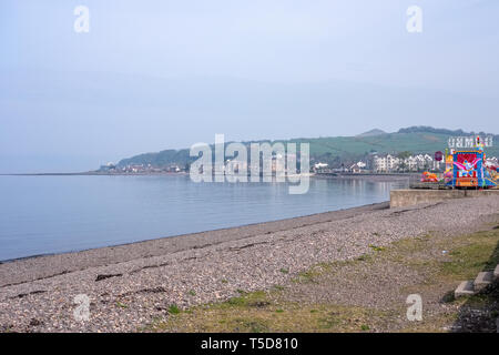 Largs, Ecosse, Royaume-Uni - 20 Avril 2019 : La ville de Largs situé sur le Firth of Clyde sur la côte ouest de l'Écosse. Regardant vers la fin de l'Aubery Banque D'Images