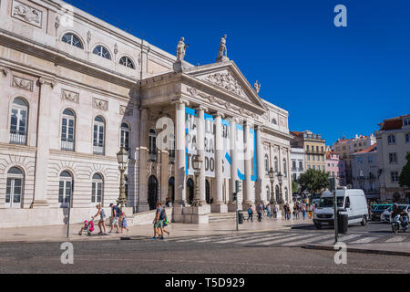 La reine Maria II Théâtre National sur Pedro IV Square a également appelé la place Rossio à Lisbonne quartier de Baixa, Portugal Banque D'Images