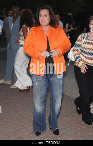 LOS ANGELES, CA. 25 août 2006 : Comédienne Rosie O'DONNELL à la première projection de la saison 4 de la série TV 'Nip/Tuck' au Paramount Studios, Hollywood.. © 2006 Paul Smith / Featureflash Banque D'Images