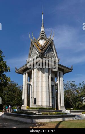 Charnier, Memorial Stupa, Pagode, les champs de la mort des Khmers rouges, Choeung Ek, Phnom Penh, Cambodge Banque D'Images