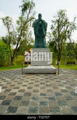 Statue de Confucius Banque D'Images