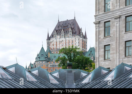 La ville de Québec, Canada - 6 août 2015en flânant dans la ville de Québec près du Château Frontenac lors d'un matin nuageux. Banque D'Images