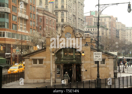 La commande d'origine de la maison de la station de métro 72nd Street à Manhattan, New York City, USA Banque D'Images