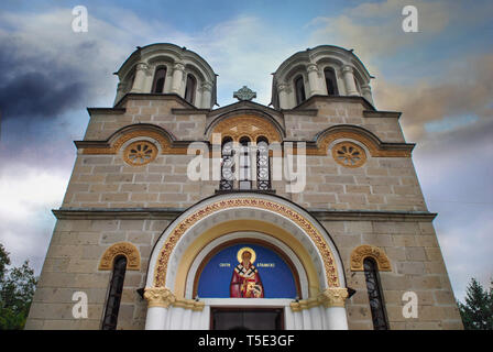 Tetovo-Lesok / Macédoine du Nord - 25 août 2013 : coloré, intérieur richement décoré de la Mosquée Peinte à Tetovo, Macédoine du Nord, 25 août 201 Banque D'Images