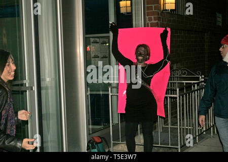 Personne habillée pour Halloween à Manhattan, New York, États-Unis Banque D'Images