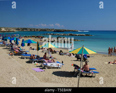 Corallia Beach, Coral Bay, Paphos, Chypre. Banque D'Images