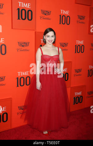 Emilia Clarke participe à la fois au Gala 2019 100 Jazz at Lincoln Center de New York. Banque D'Images