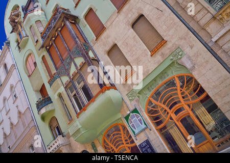 La Hongrie, Budapest, Bedo House apartment block, un bâtiment Art Nouveau datant de 1903. Banque D'Images