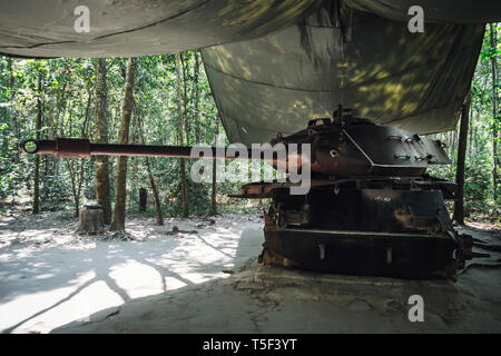 Char américain détruit par les Viet Congs dans Cu Chi, Vietnam en 1970 Banque D'Images