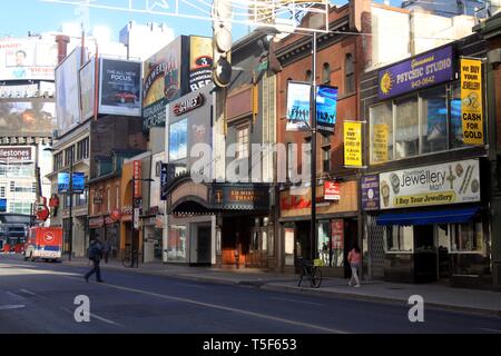TORONTO, CANADA - Le 8 janvier. 2012 : Cityscape of central Toronto Banque D'Images
