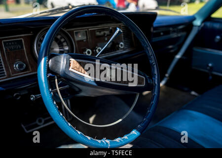 BERLIN - 05 MAI 2018 : Intérieur de la berline Mercury Grand Marquis Colony Park. Banque D'Images
