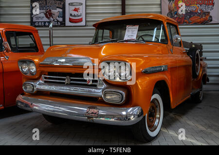 BERLIN - 05 MAI 2018 : Full-size pickup Chevrolet Apache, 1959. Banque D'Images