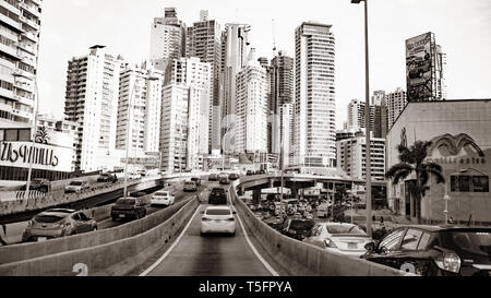 Images de la ville de Panama, Panama prises pendant la conduite du Corredor Sur Banque D'Images