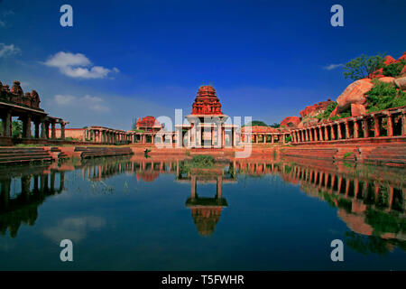 Sri Krishna temple, pushkarani, Hampi, Karnataka, Inde, Asie Banque D'Images